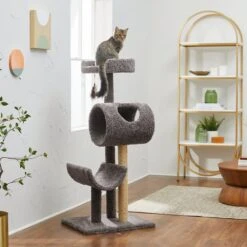 Frisco Real Carpet Cat Tree With Tunnel