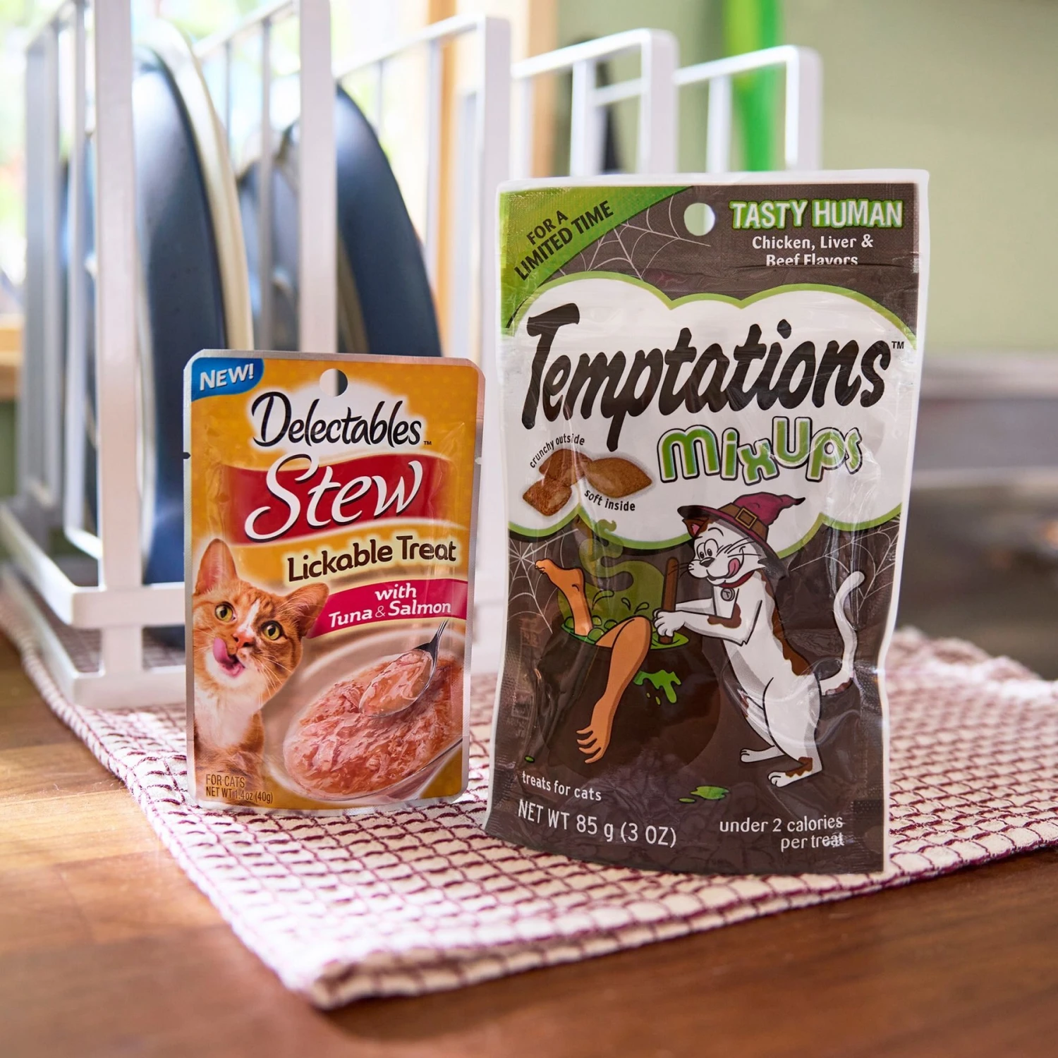 Goody Box Halloween Cat Toys & Treats 4 Goody Box Halloween Cat Toys & Treats - Image 4